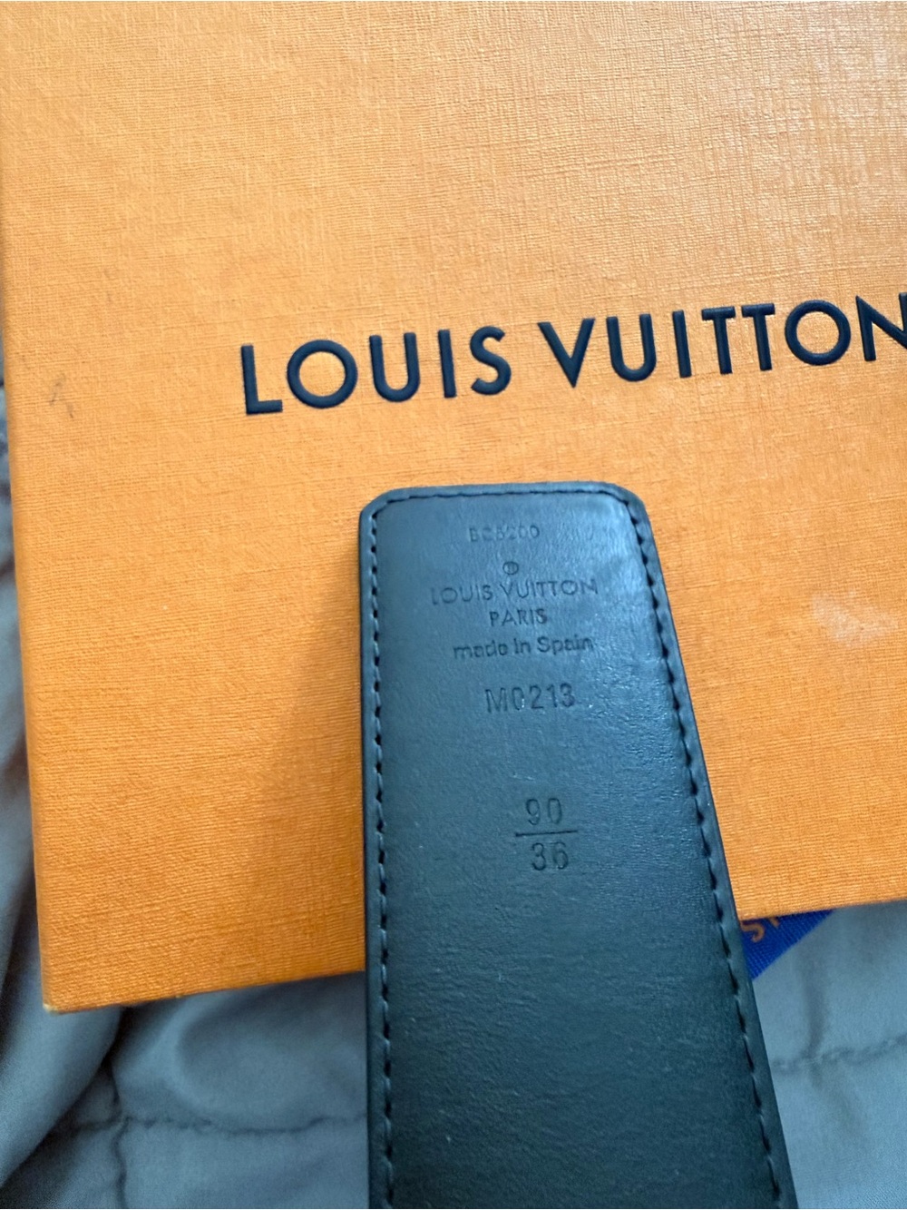 Louis Vuitton Black Leather Belt with Silver LV Initiales Buckle - Picture 4 of 6